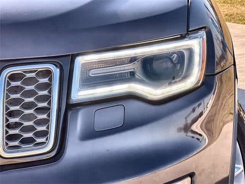 Used 2018 Jeep Grand Cherokee Summit image 24
