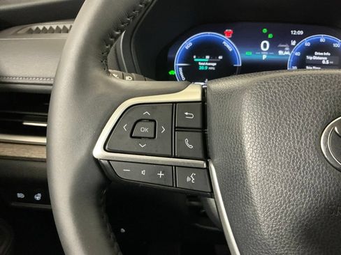 Used 2024 Toyota Grand Highlander AWD Hybrid image 13