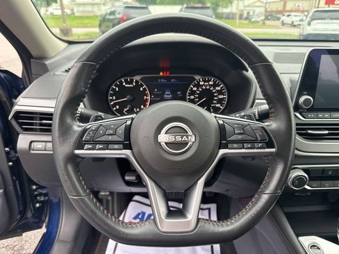 Used 2024 Nissan Altima 2.5 SR FWD image 18