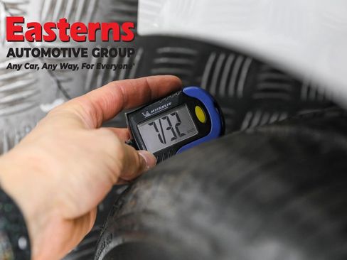 Used 2022 Volvo S60 B5 Momentum image 27