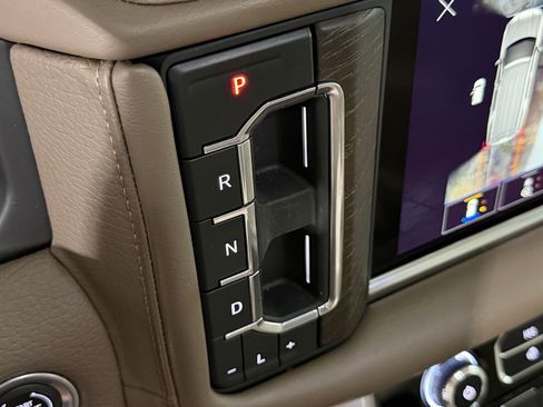 Used 2023 GMC Yukon Denali RWD image 29