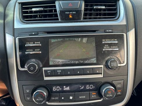 Used 2017 Nissan Altima 2.5 SV w/ Convenience Package FWD image 23