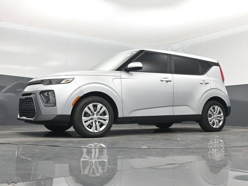 Used 2020 Kia Soul LX image 47
