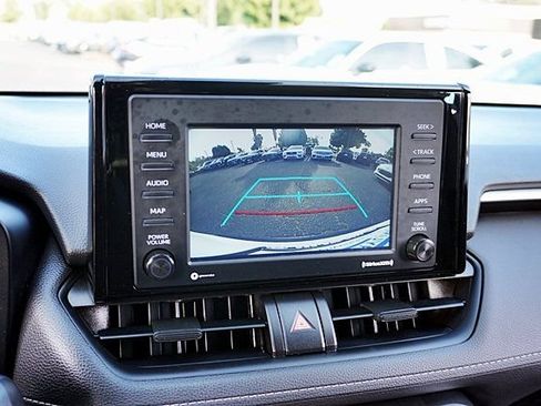 Used 2022 Toyota RAV4 LE FWD image 27