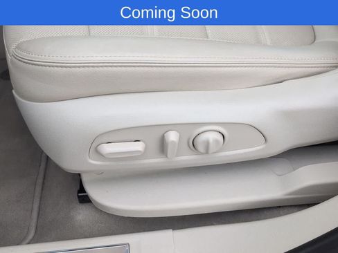 Used 2023 GMC Acadia Denali w/ Denali Ultimate Package AWD/4WD image 17