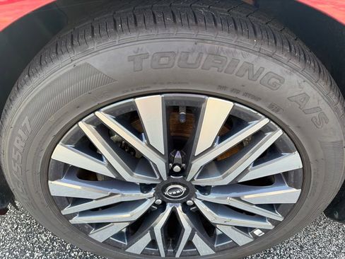 Used 2025 Nissan Altima 2.5 SV FWD image 30