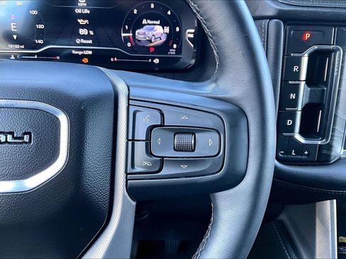 Used 2024 GMC Yukon Denali AWD/4WD image 23