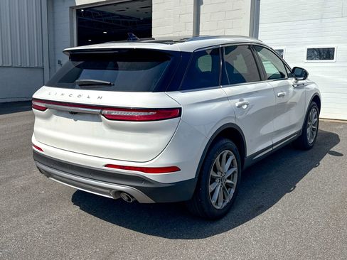 Used 2022 Lincoln Corsair AWD w/ Premium Package image 7