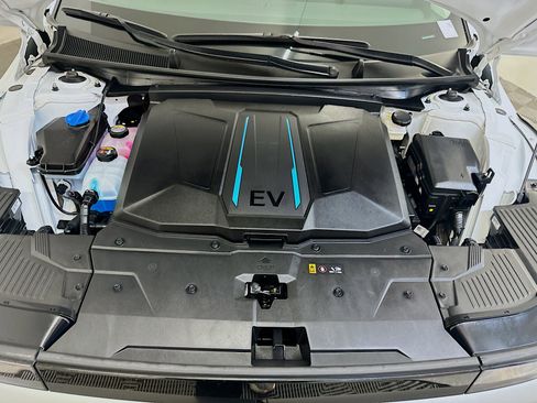 Used 2024 Hyundai Ioniq 5 SEL image 35