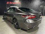 Used 2018 Toyota Camry SE image 3