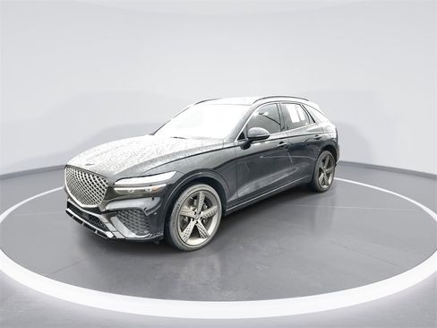 Used 2025 Genesis GV70 3.5T Sport w/ Sport Prestige Package image 4
