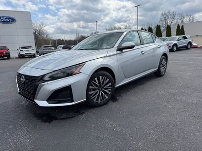 Used 2023 Nissan Altima 2.5 SV