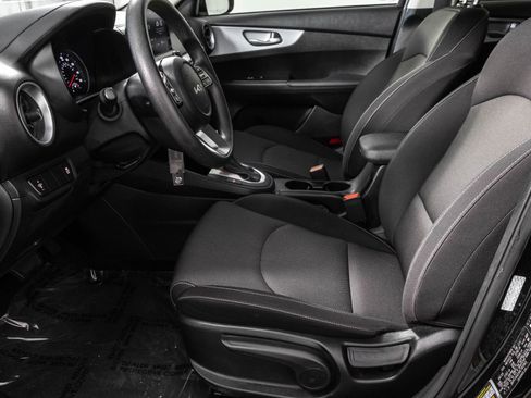 Used 2024 Kia Forte LXS FWD image 6
