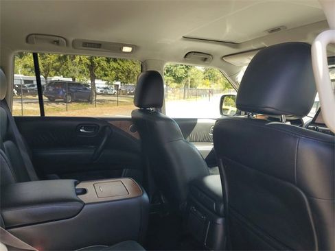 Used 2023 Nissan Armada SL w/ Captain's Chairs Package image 32