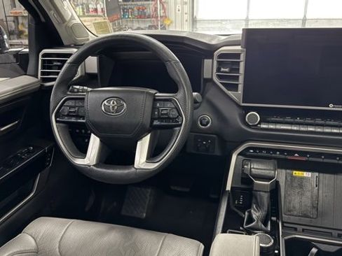 Used 2024 Toyota Tundra Limited image 33