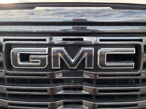 Used 2023 GMC Sierra 1500 Denali Ultimate image 32
