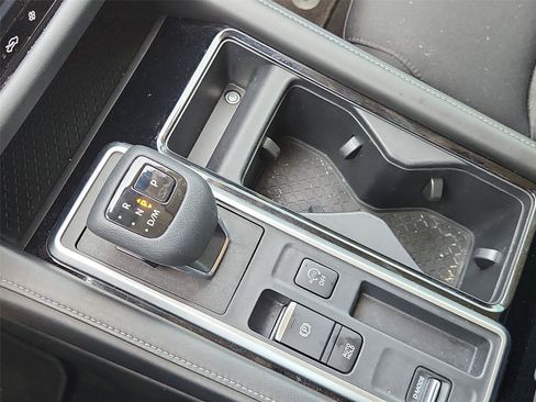 Used 2022 Nissan Pathfinder S FWD image 15