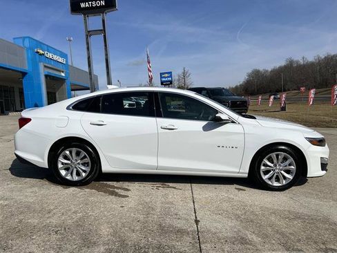 Used 2024 Chevrolet Malibu LT image 3