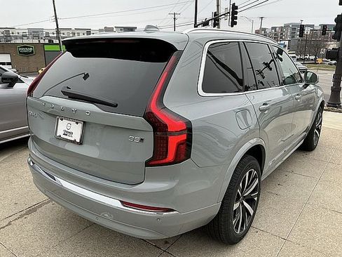 New 2026 Volvo XC90 B5 Core image 6