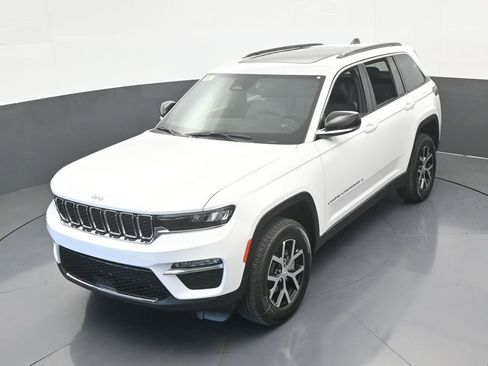 Used 2025 Jeep Grand Cherokee Limited image 41