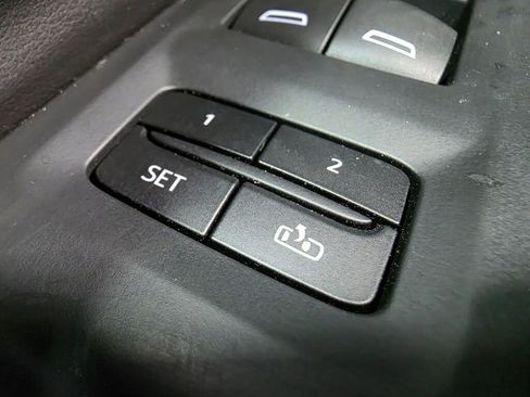 Used 2021 Chevrolet Suburban LT AWD/4WD image 22