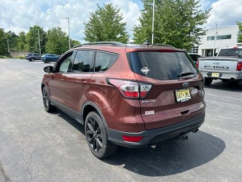 Used 2018 Ford Escape SE w/ SE Sport Appearance Package AWD/4WD image 7