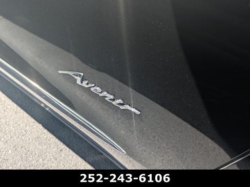 Used 2018 Buick Enclave Avenir w/ Avenir Technology Package FWD image 4