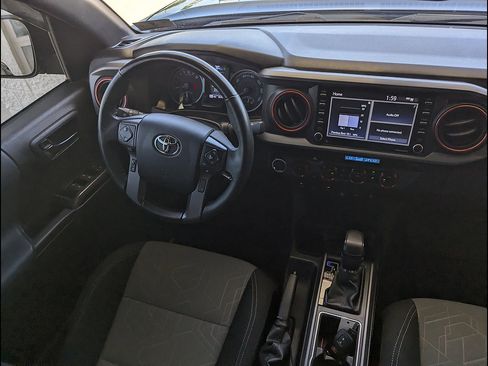 Used 2024 Nissan Frontier S w/ Technology Package AWD/4WD image 23