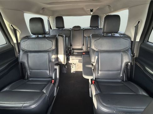 Certified 2025 Ford Expedition Max Platinum AWD/4WD image 26