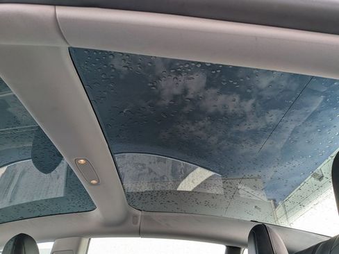 Used 2018 Tesla Model 3 Mid Range image 21