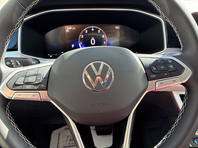 New 2026 Volkswagen Taos SE AWD/4WD image 12