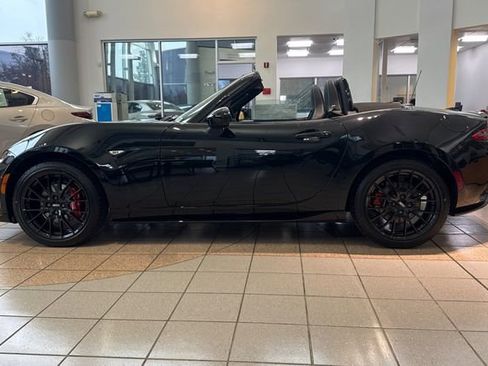 New 2025 MAZDA MX-5 Miata Club w/ Brembo/BBS Recaro Package image 9