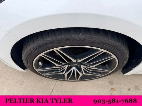 Certified 2023 Kia Stinger GT2 image 5
