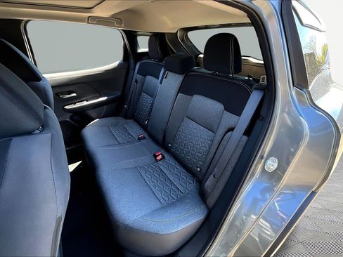 New 2026 Nissan Kicks SV AWD/4WD image 18