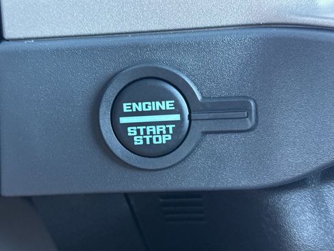 New 2025 Ford Bronco Outer Banks w/ Sasquatch Package image 24