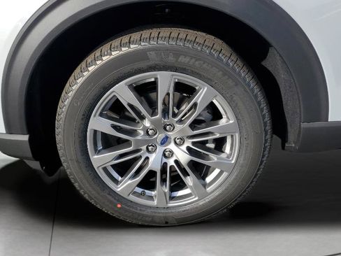 New 2026 Ford Explorer Active w/ Active Comfort Package image 11