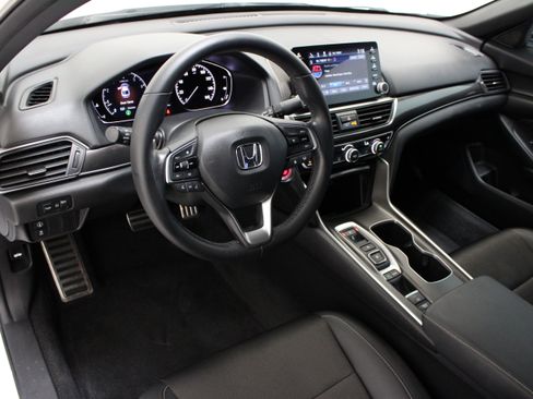 Used 2022 Honda Accord Sport image 13