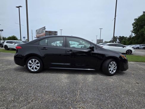 Used 2024 Toyota Corolla LE FWD image 31