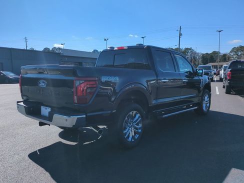 Used 2025 Ford F150 Lariat w/ Equipment Group 501A Mid image 6