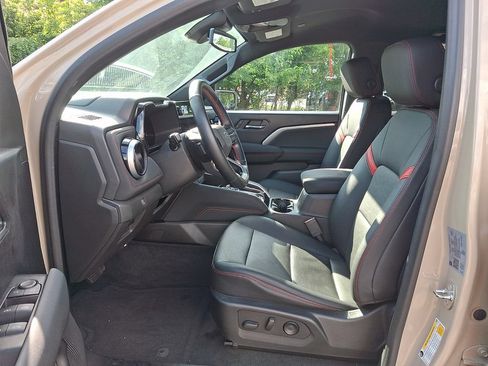 Used 2023 Chevrolet Colorado Z71 w/ Z71 Convenience Package 2 AWD/4WD image 13