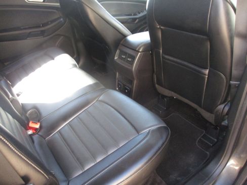 Used 2018 Ford Edge SEL w/ Equipment Group 201A image 15