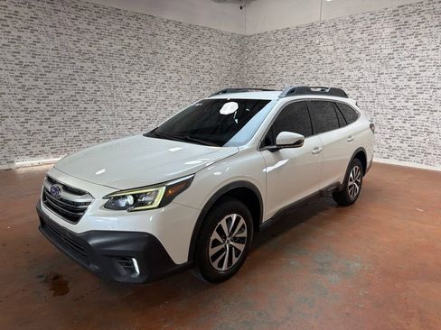 Used 2021 Subaru Outback Premium AWD/4WD image 3