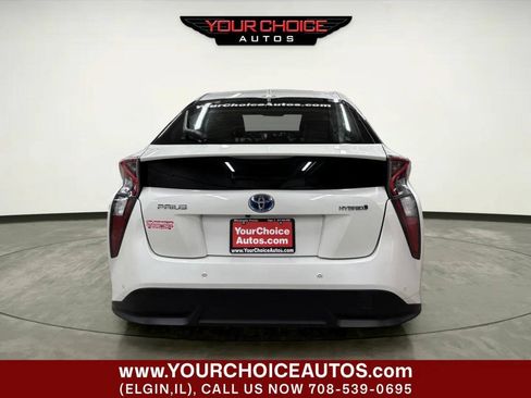 Used 2018 Toyota Prius Three Touring FWD image 4