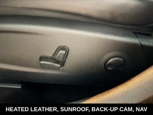 Used 2022 Chrysler 300 S RWD image 16