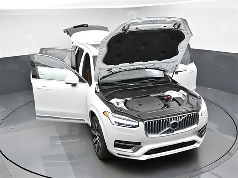 Used 2024 Volvo XC90 B6 Plus w/ Protection Package Premier image 50