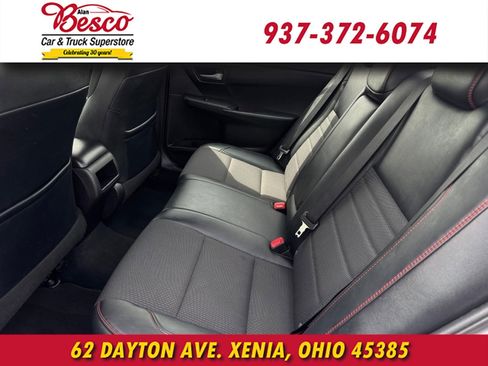 Used 2016 Toyota Camry SE image 9