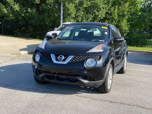 Used 2015 Nissan Juke S FWD image 3