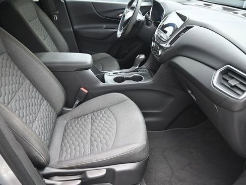Used 2020 Chevrolet Equinox LT FWD image 38