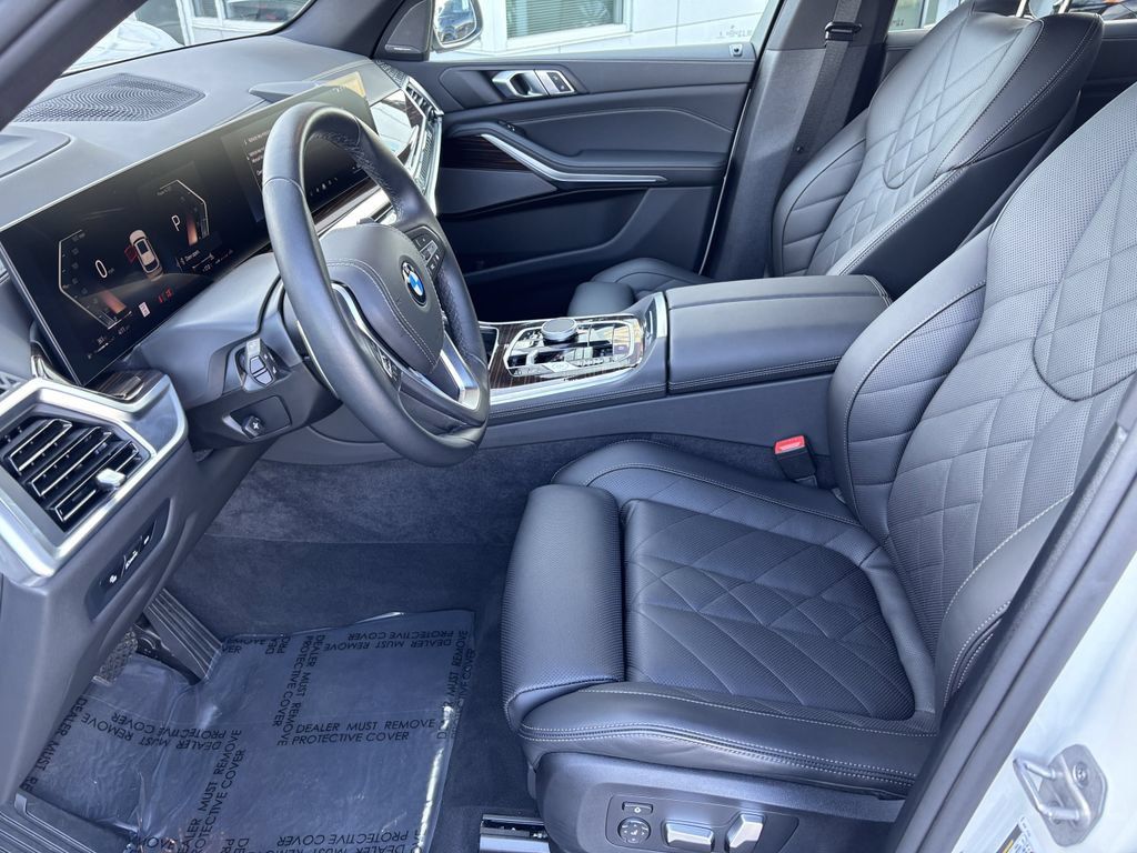 Used 2026 BMW X5 xDrive40i AWD/4WD image 13