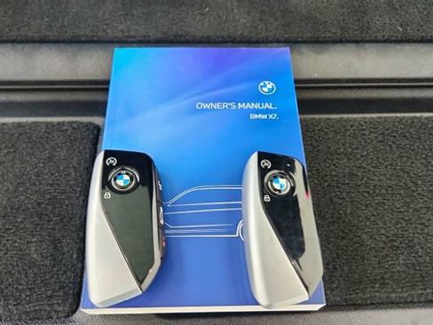 Used 2024 BMW X7 xDrive40i w/ Executive Package image 64